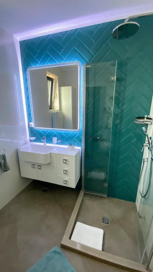 Myosotis Mamaia Studio By The Lake Apartment Luaran gambar