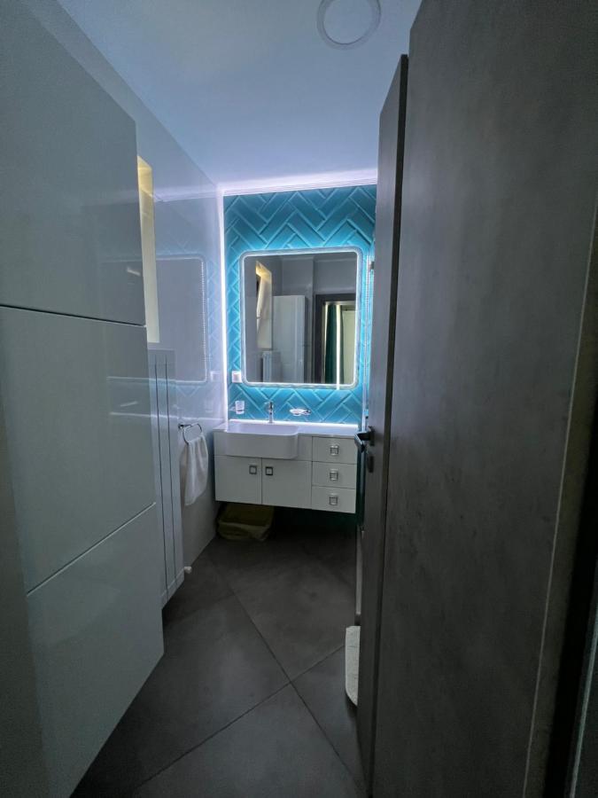 Myosotis Mamaia Studio By The Lake Apartment Luaran gambar